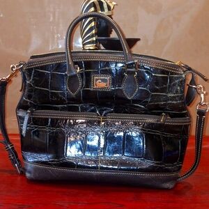 Vintage Dooney & Bourke croc embossed black leather handbag (